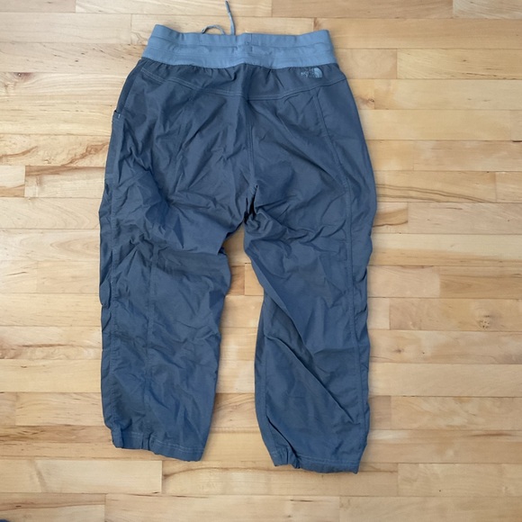 The North Face Aphrodite capris small - Picture 3 of 5